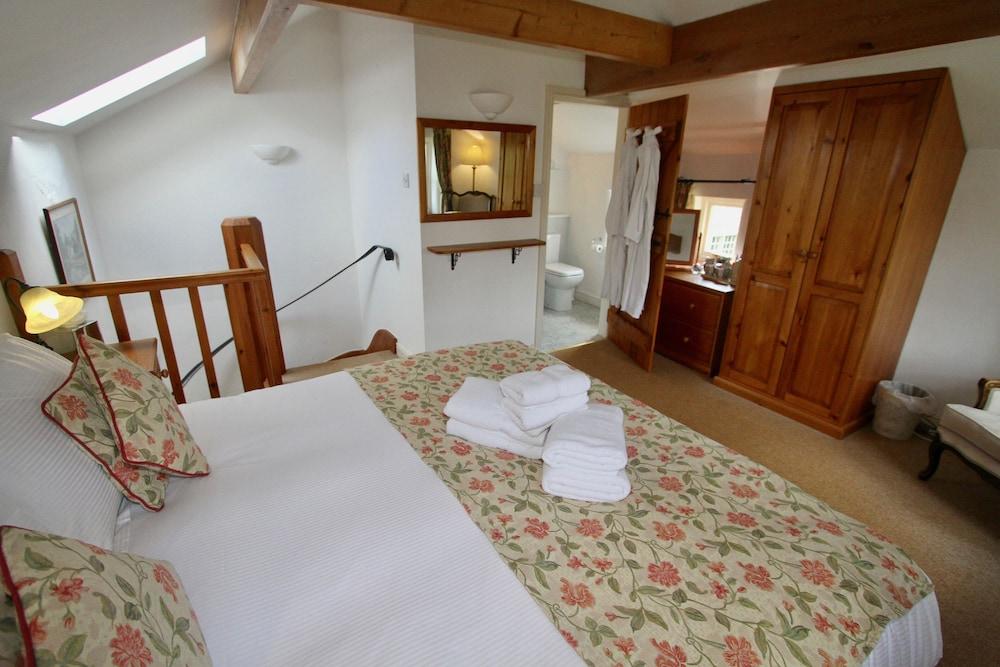 Ashfield House Hotel Grassington Ngoại thất bức ảnh The Old Post Office, Chulwell