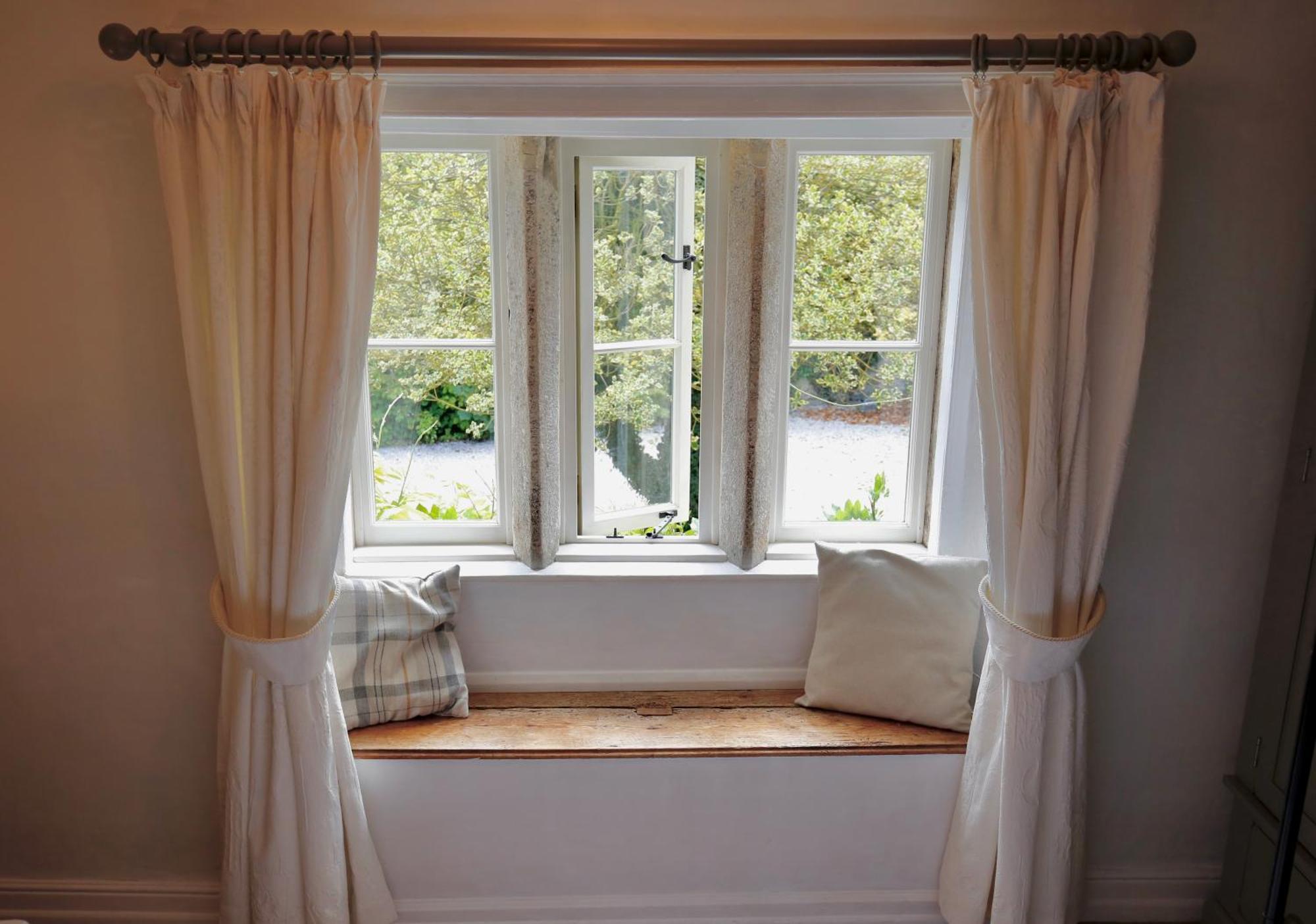 Ashfield House Hotel Grassington Phòng bức ảnh Curtains