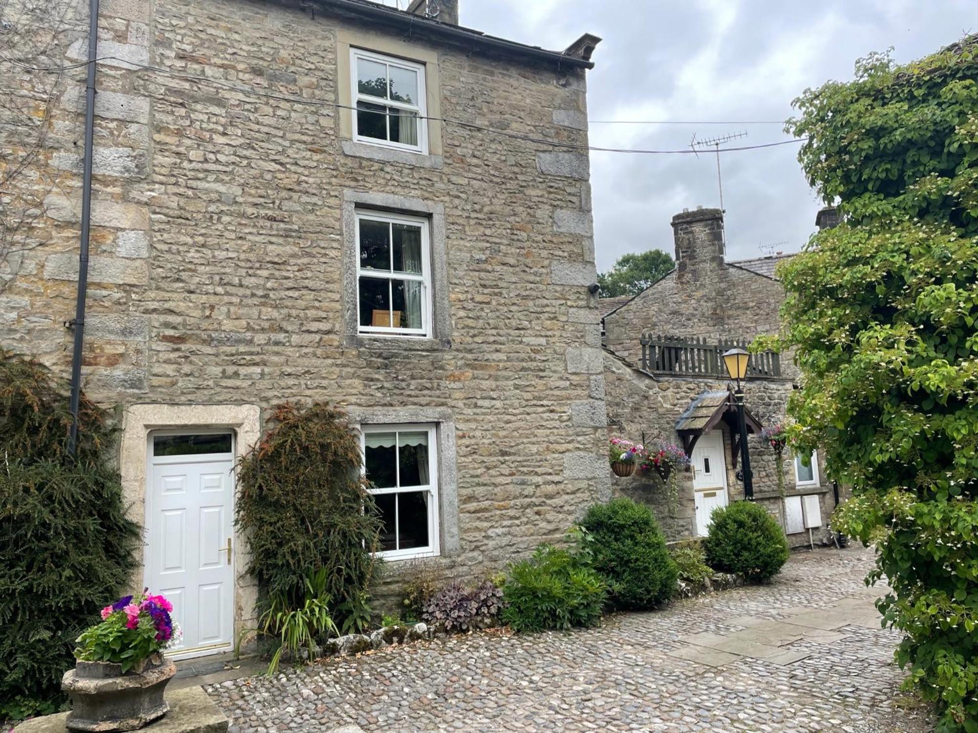 Ashfield House Hotel Grassington Phòng bức ảnh The old post office